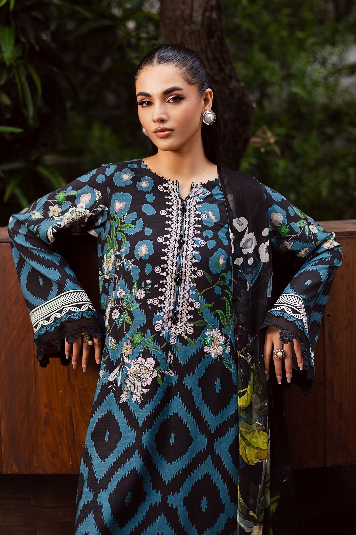 Nureh SP-165 Signature Printed Linen 2025