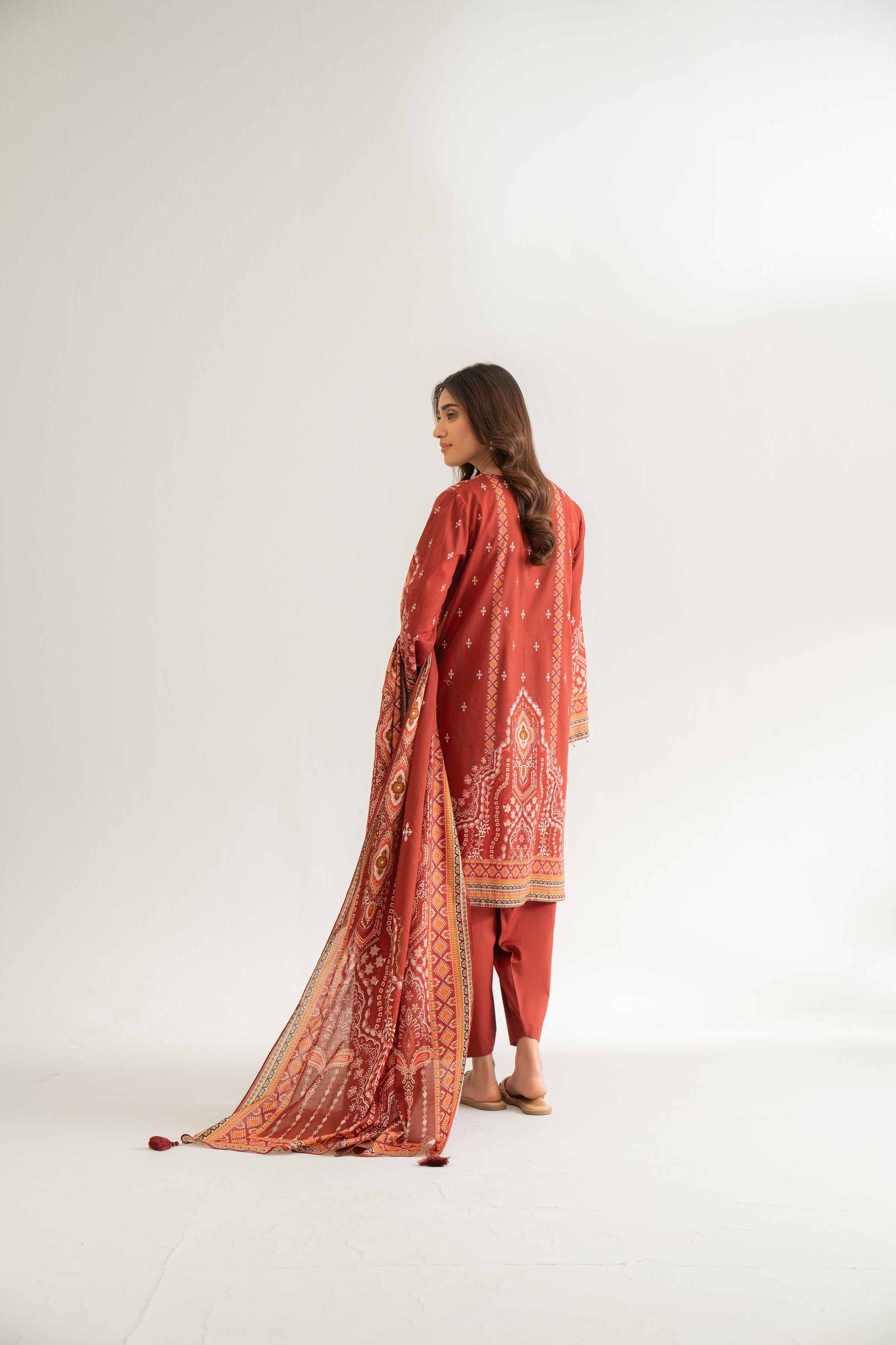 Nishat Linen 42501936 Cross Season Edit 2025