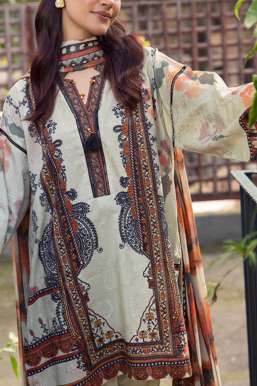 Gul Ahmed SP-52090 The Jacquard Edit 2025