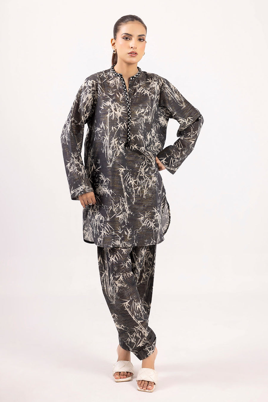 Gul Ahmed SPT-52002 The Jacquard Edit 2025