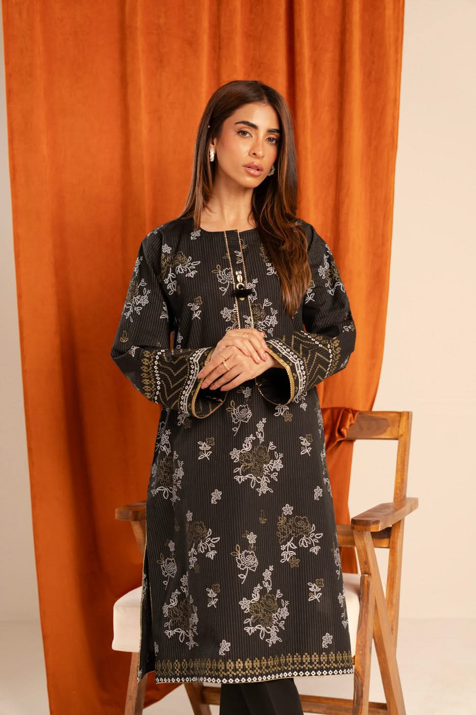 Alkaram Studio GFSU5974-Black Husn-E-Eid 2025