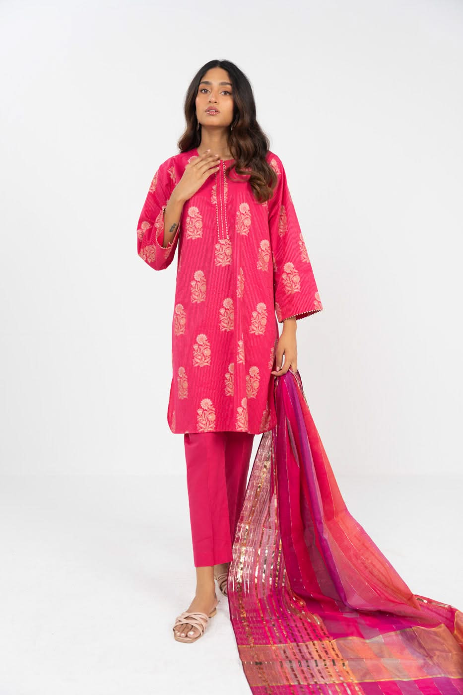 Alkaram Studio GFKU7300-Pink Husn-E-Eid 2025