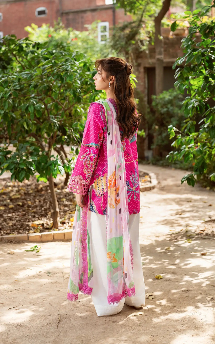 Asifa N Nabeel Roseveil-(YKL25-10) Yakin Summer Lawn 2025