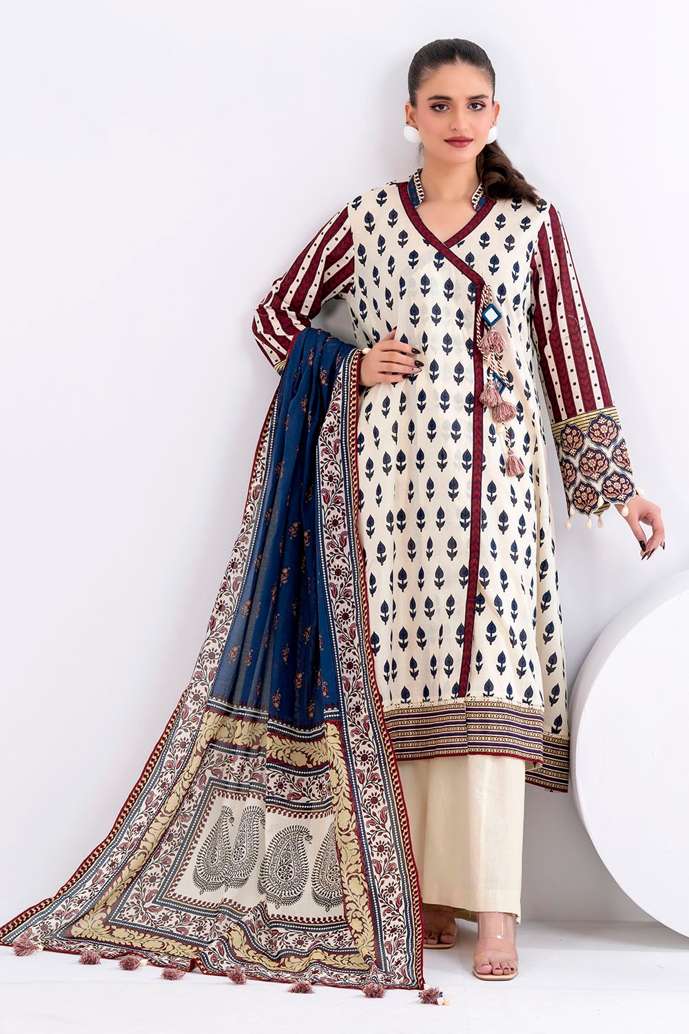 Gul Ahmed CL-62014 Eden Bloom 2025