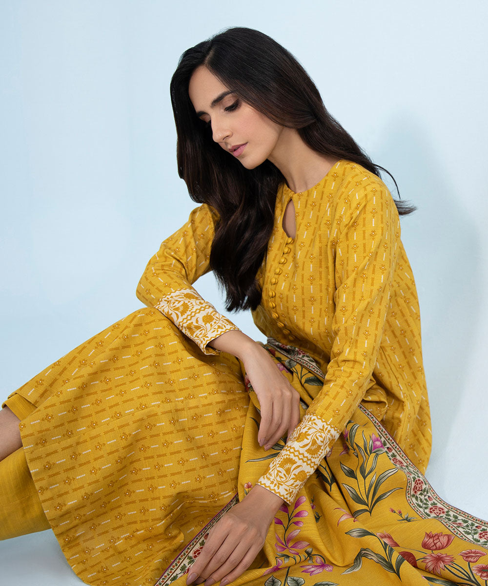 Sapphire U3P-DY23V9-22 3 Piece Printed Khaddar Suit Winter Collection