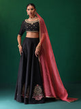 Zainab Chottani Arasih Semi Formals 2025