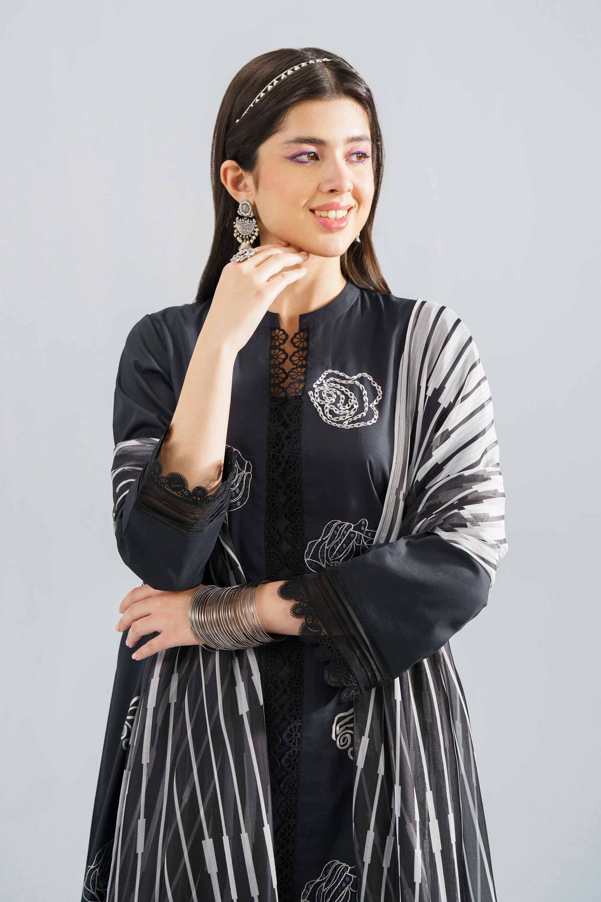 Nishat Linen 3 Piece - Embroidered Suit
