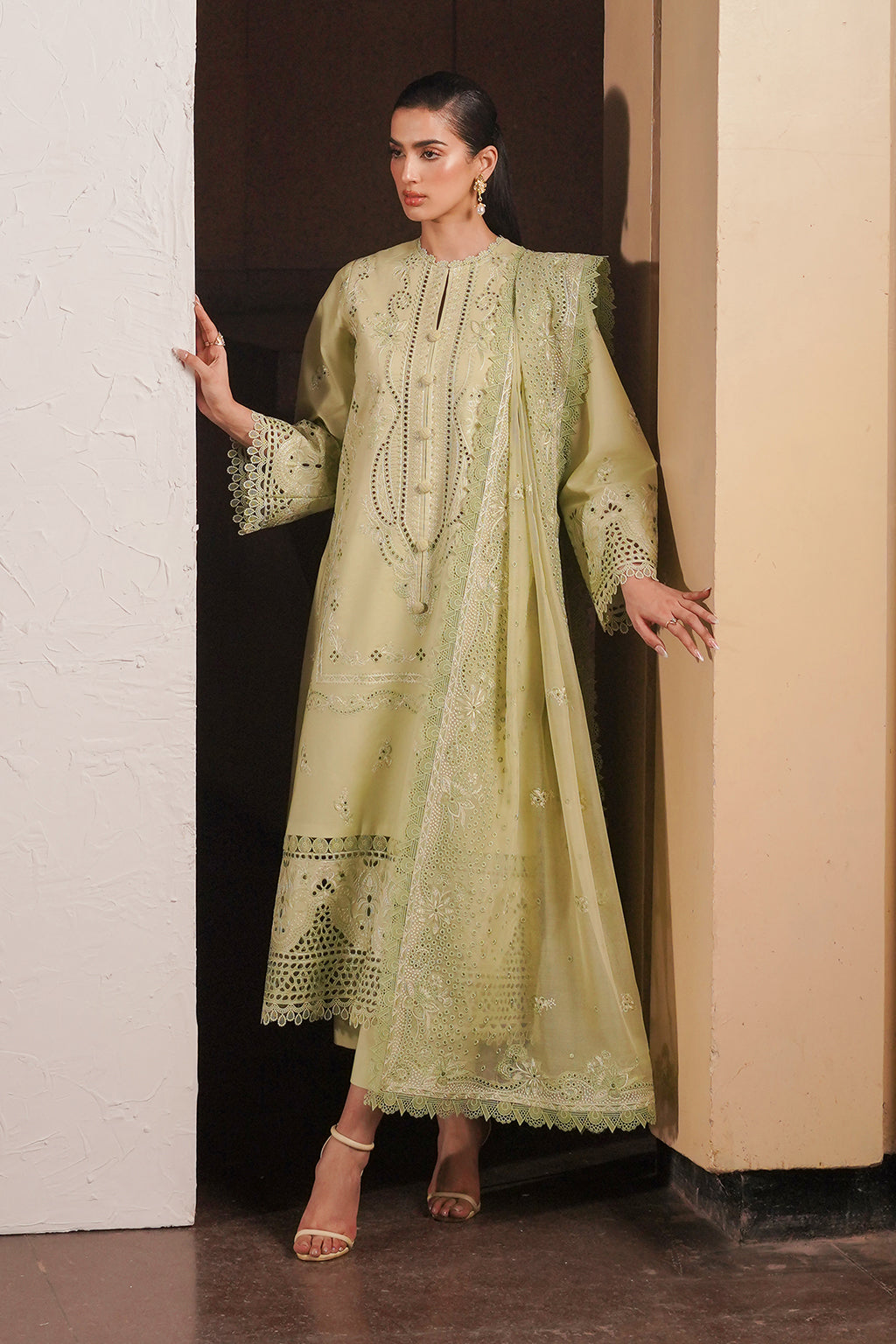 Afrozeh Kelly Chikankari Eid Lawn 2024