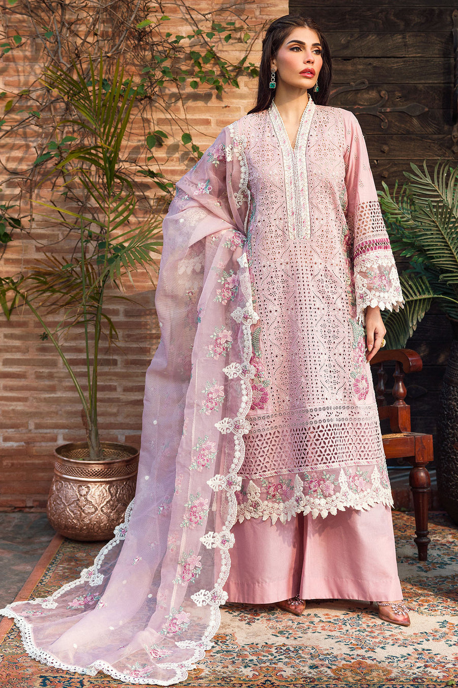 Motifz 4433 Pakeeza Premium Lawn 2024