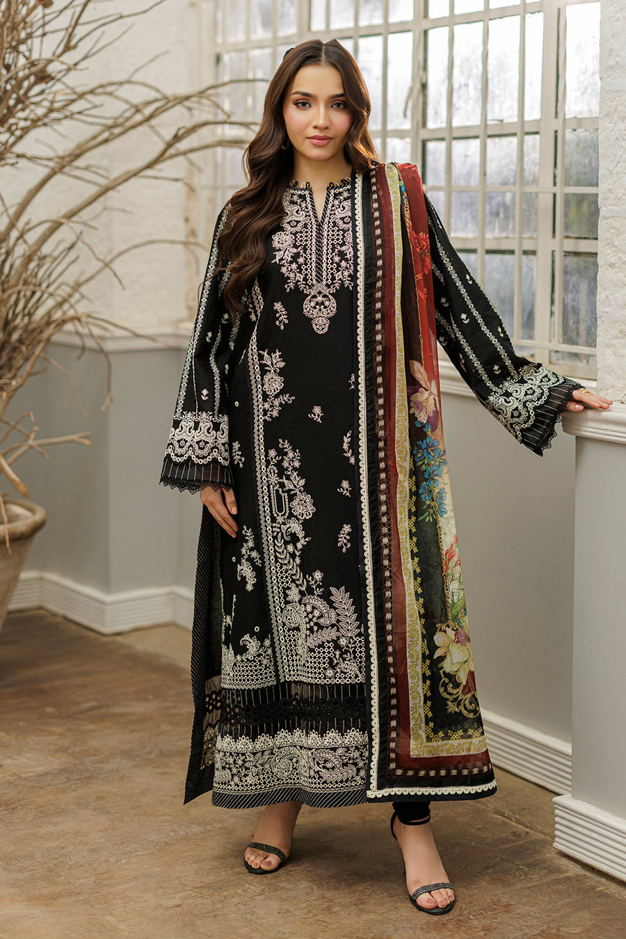 Zullbury – Sara Clothes
