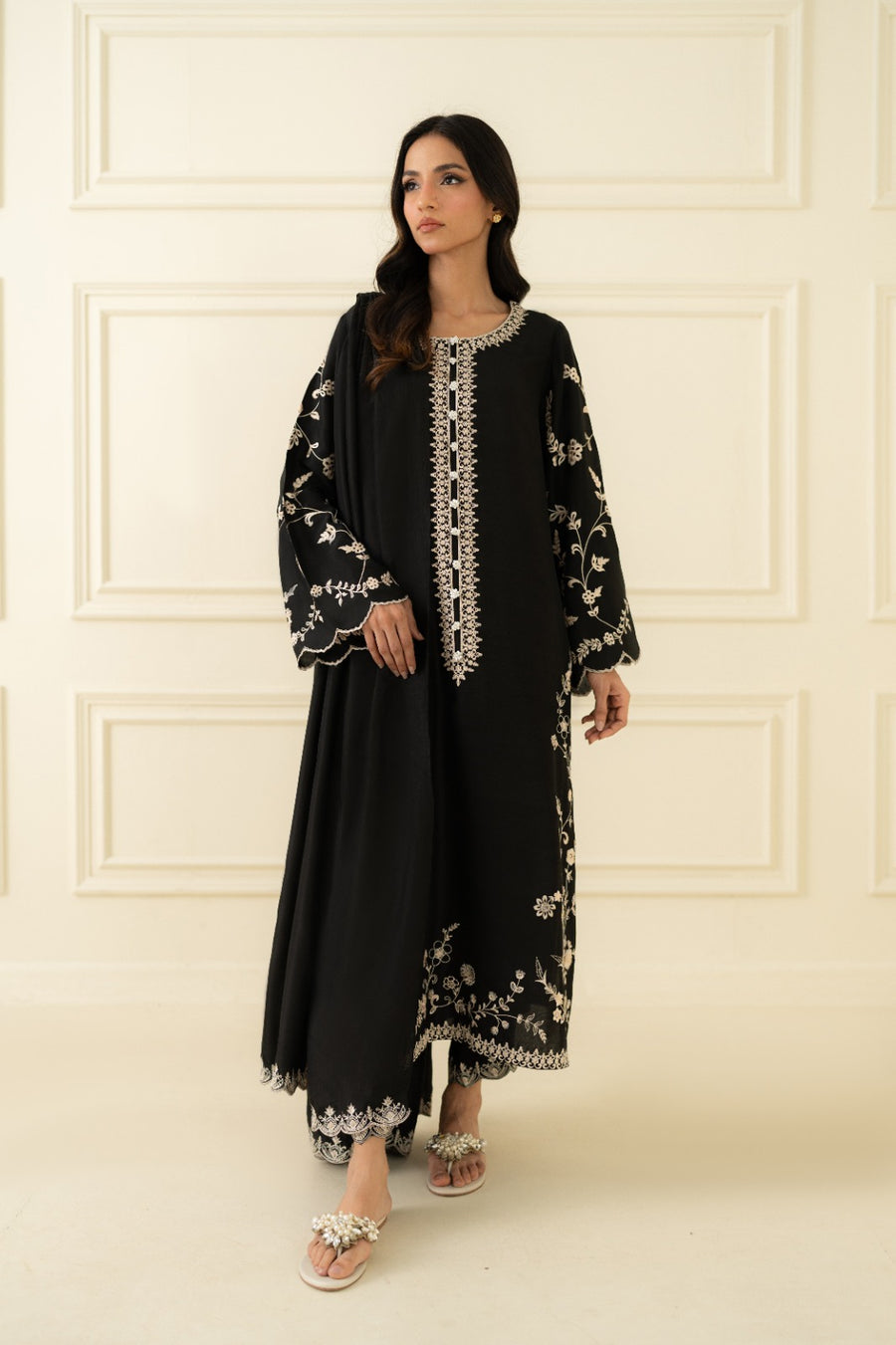 open lace back dress Agha Noor BR-3913 Bridal Collection 2024 – Sara Clothes