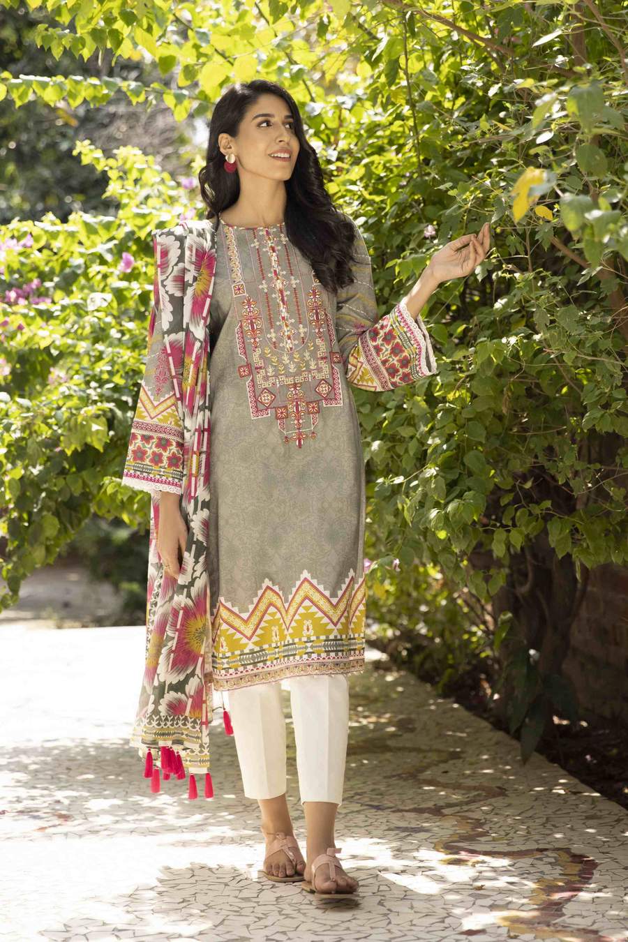 Sapphire Amadeus Intermix Collection 2021 – Sara Clothes