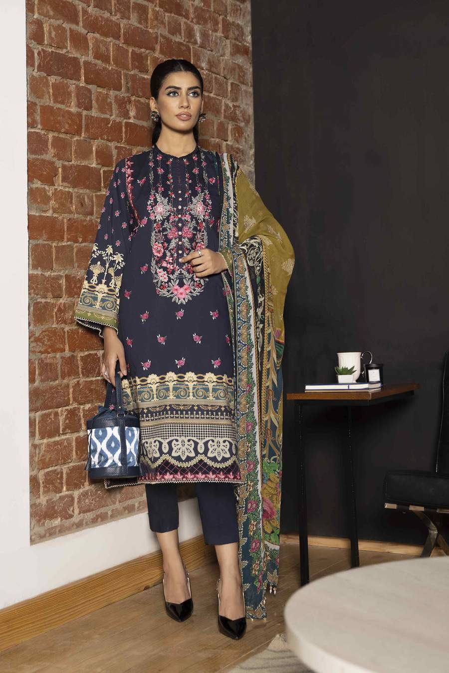 Sapphire Distintiva Intermix Collection 2021 – Sara Clothes