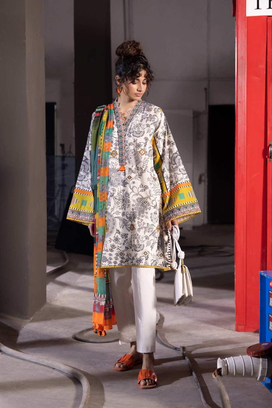 Sapphire Liscia Intermix Collection 2021 – Sara Clothes