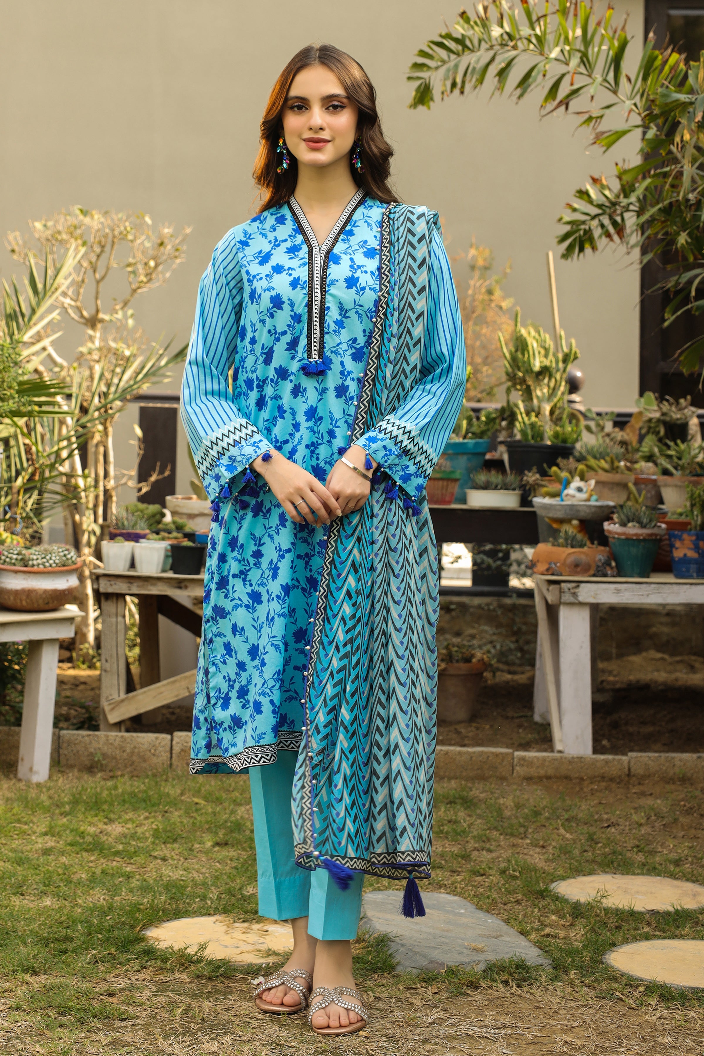 Lakhany LG-SR-0147-B KomalPrinted Lawn Collection 2024