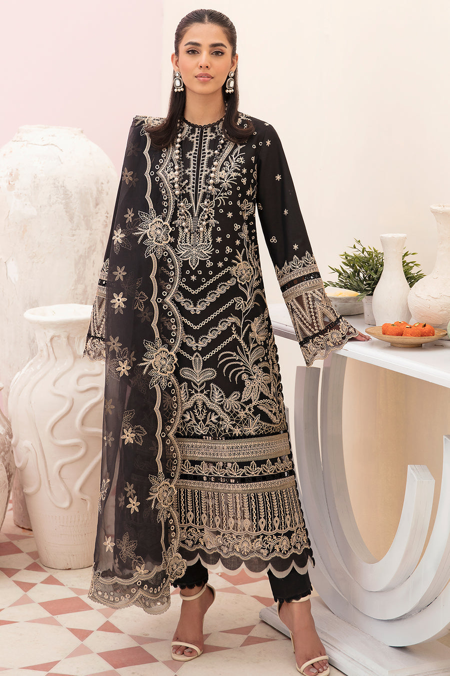 Afrozeh Noir Chikankari Lawn