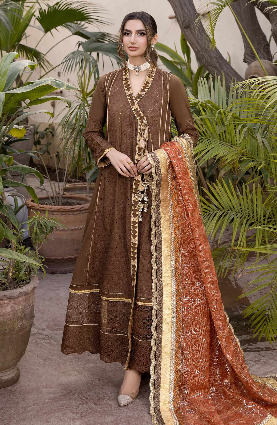 Maryum N Maria Bronze Brown (MLRA-001) Chikan Kari Lawn Edition – Sara  Clothes