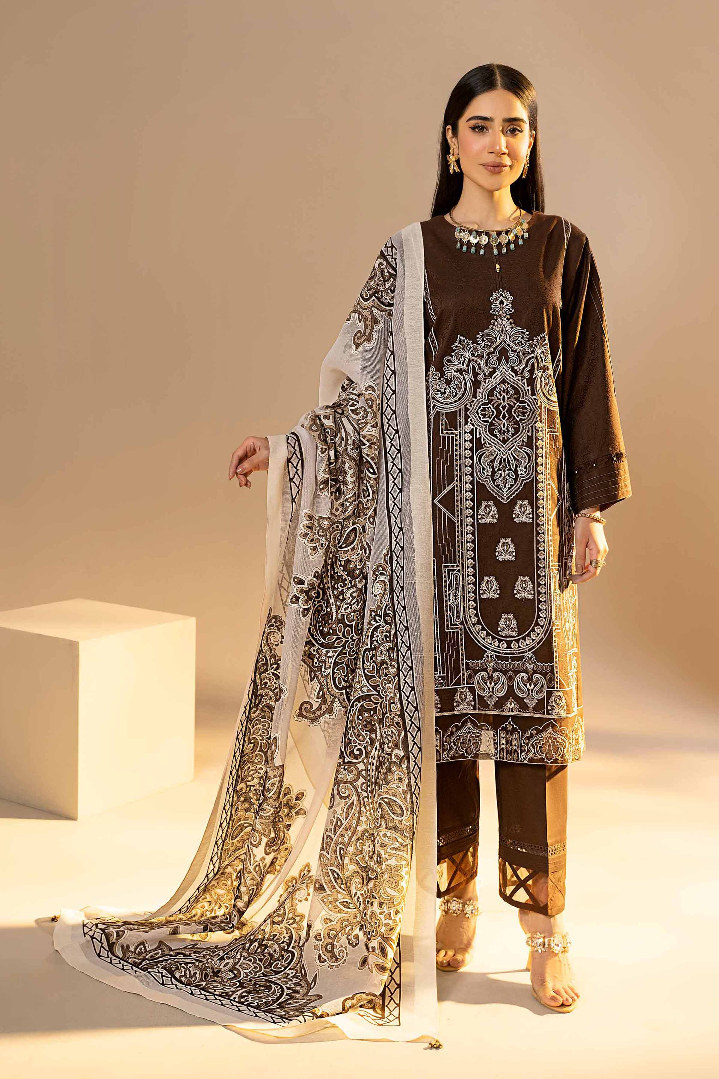 Nishat Linen 42301630 Barg Pre Fall Summer Collection