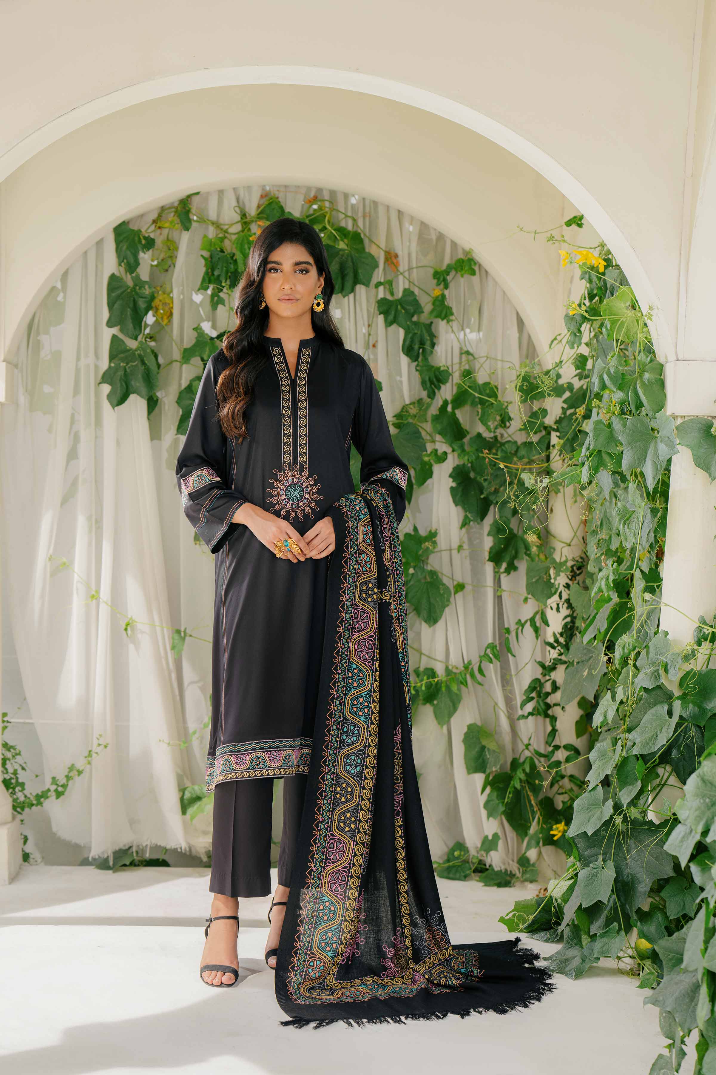 Fancy Dresses Nishat Linen 2018 Winter Collection Nishat Linen Embroidered Suit 42303009 Winter Pcs Collection Online Fancy Dresses Nishat Linen 2018 Winter Collection Nishat Linen Embroidered Suit 42303009 Winter Pcs Collection Online