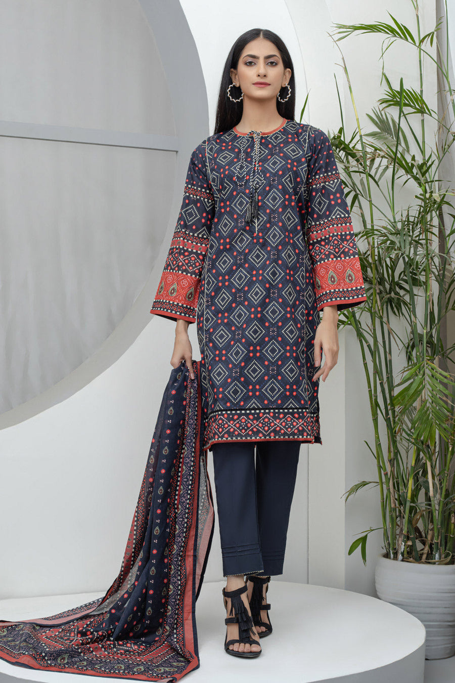 Bonanza Satrangi Black Lawn Suit Ask223p11 Eid Pret 2022