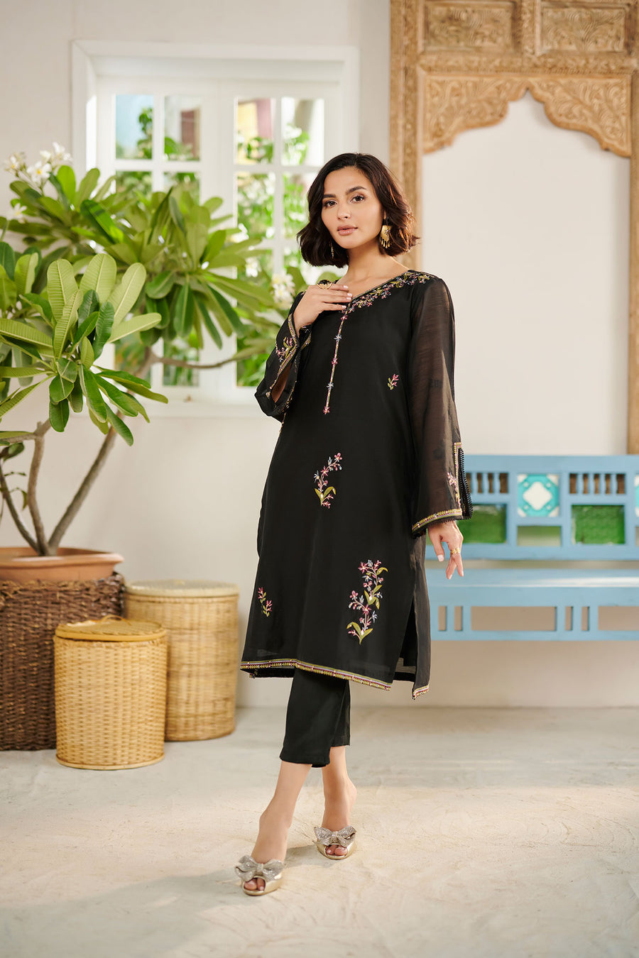 Dhanak DC 2088 Black 2pcs Embroidered Kurta With Trouser Festive