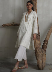 Image Cream Chikankari Kurta Spring Pret 2024