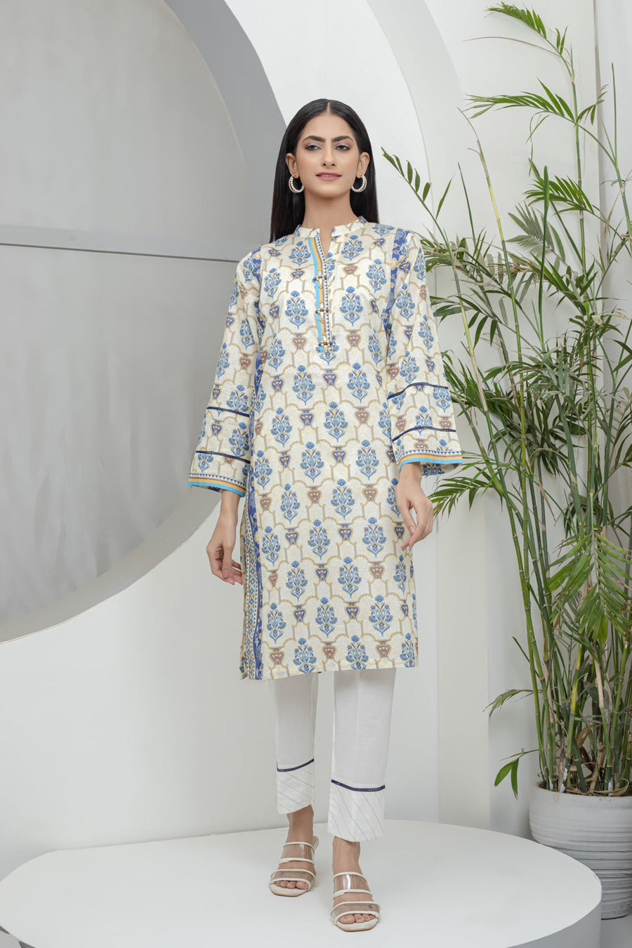 Bonanza Satrangi Off White Lawn Suit Rsk222p18 Eid Pret 2022