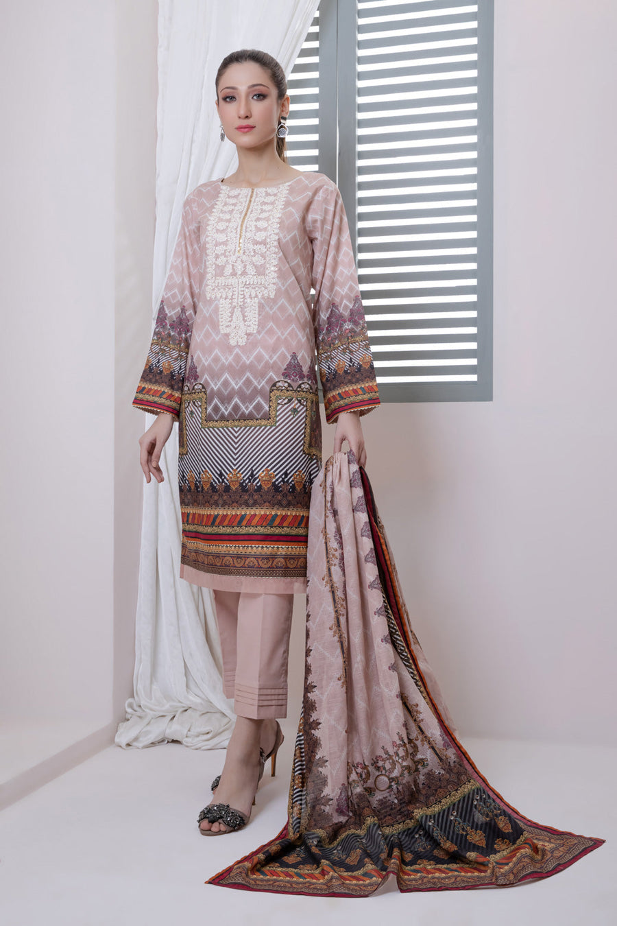 Bonanza Satrangi Pink Lawn Suit Ssk223p06 Eid Pret 2022