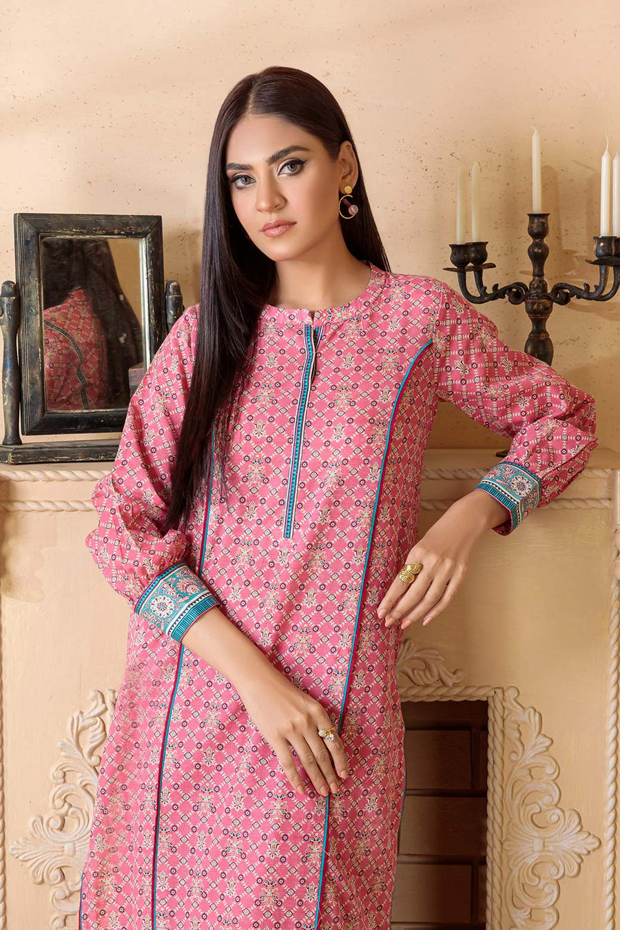 Bonanza Satrangi Pink Khaddar (SWO222P18) Winter Collection 2022 Sara Clothes Bonanza Satrangi Pink Khaddar (SWO222P18) Winter Collection 2022 Sara Clothes
