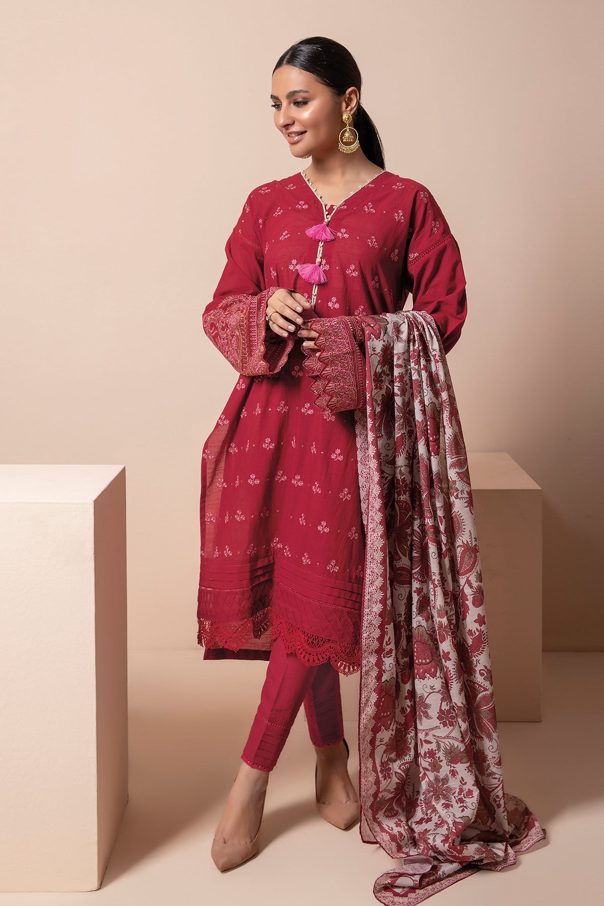 khaadi red dress This red long dress is here to bring vibrancy to your festivities. Poly crepe printed long dress: WSCJAP21304 Available in stores and online at https://pk.khaadi.com/wscjap21304-red-wscjap21304-red-pk.html #ShineOn #AllThingsKhaadi #ReadyToWear