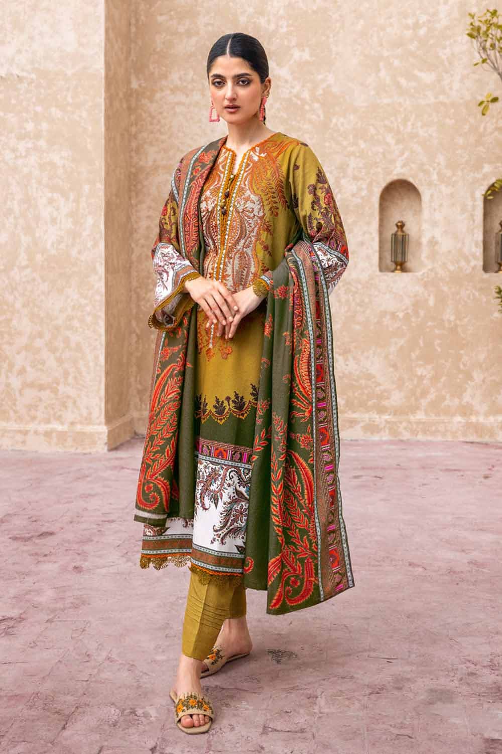 Gul Ahmed AY-32020 Winter Glamour Collection Sara Clothes Gul Ahmed AY-32020 Winter Glamour Collection Sara Clothes