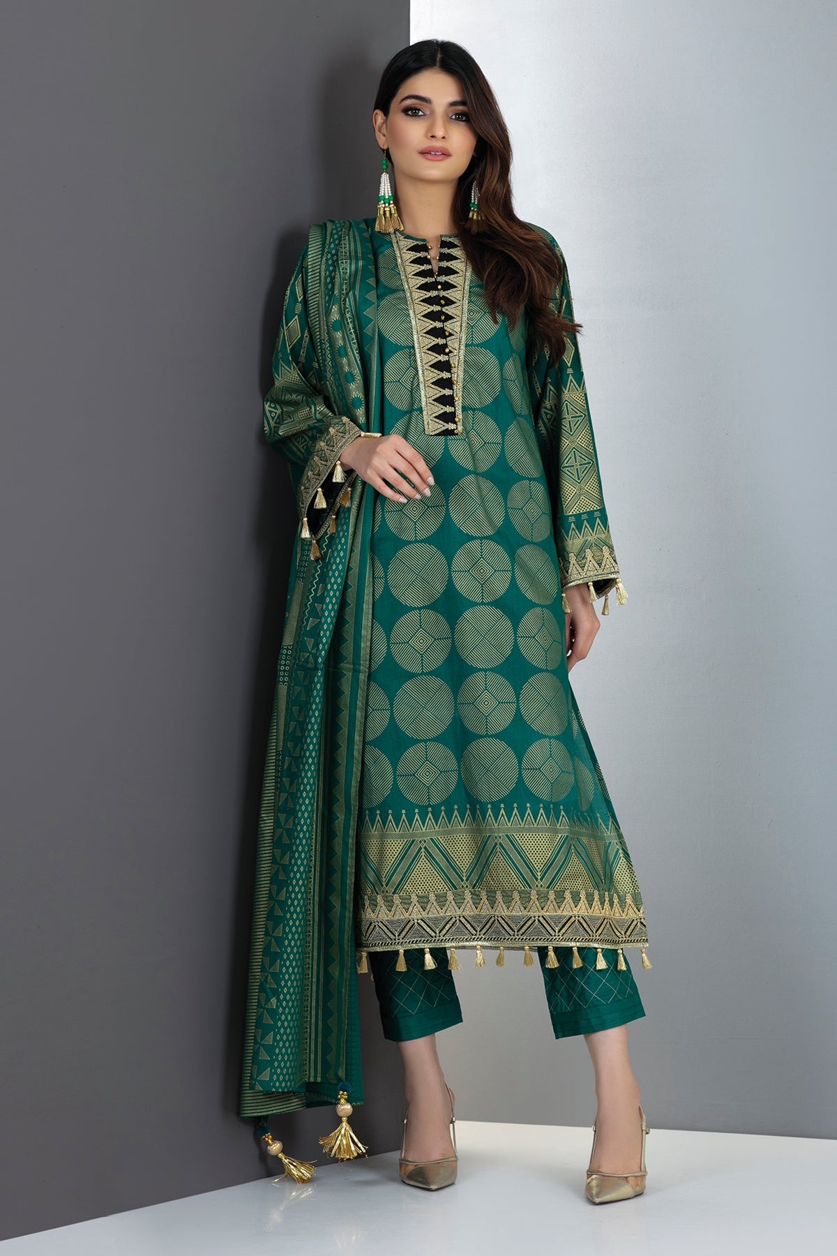 K21205 Green Khaadi Festive Collection 2021 – Sara Clothes