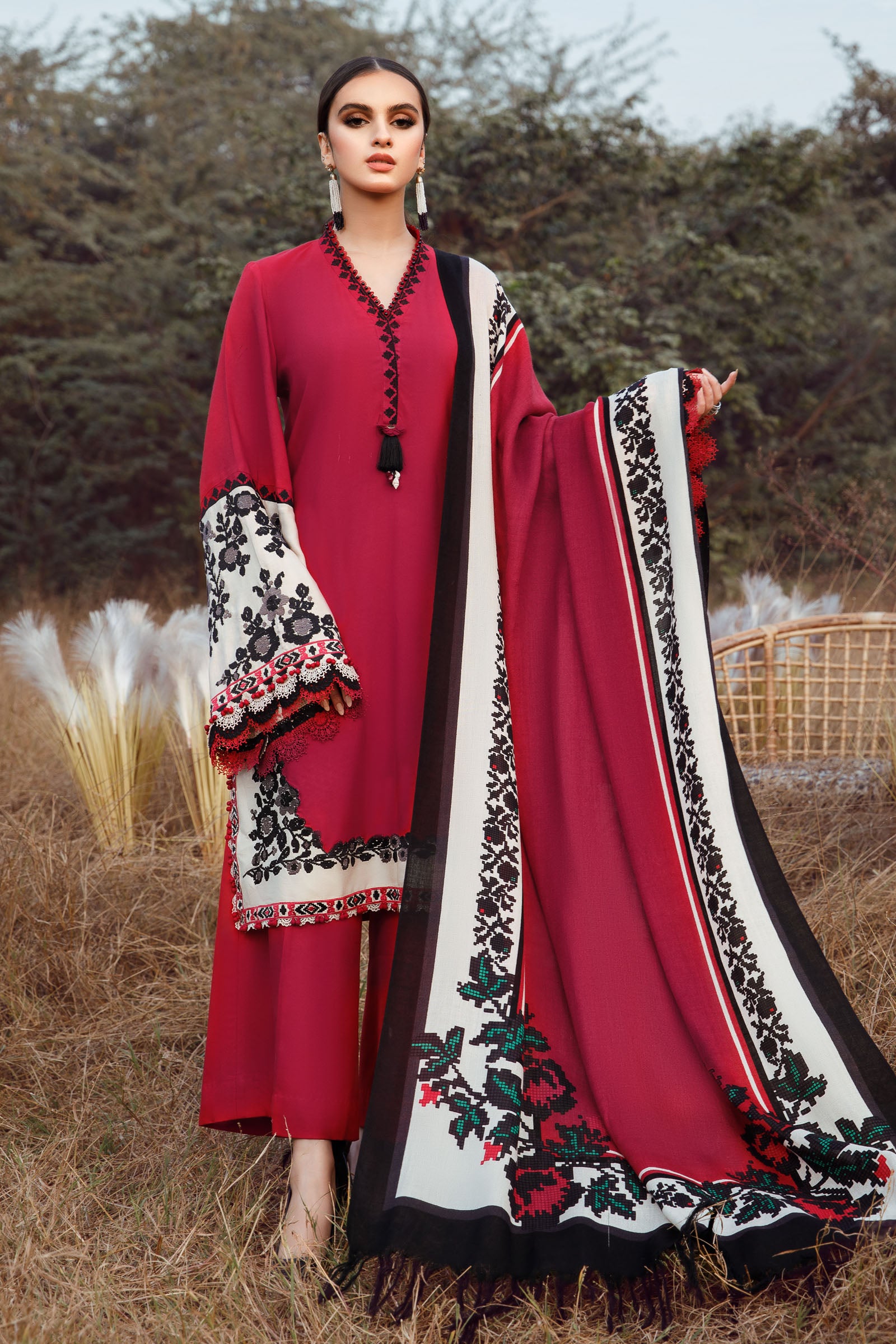Maria B MPT-1609-B MPrint Winter Wool Shawl Sara Clothes Maria B MPT-1609-B MPrint Winter Wool Shawl Sara Clothes
