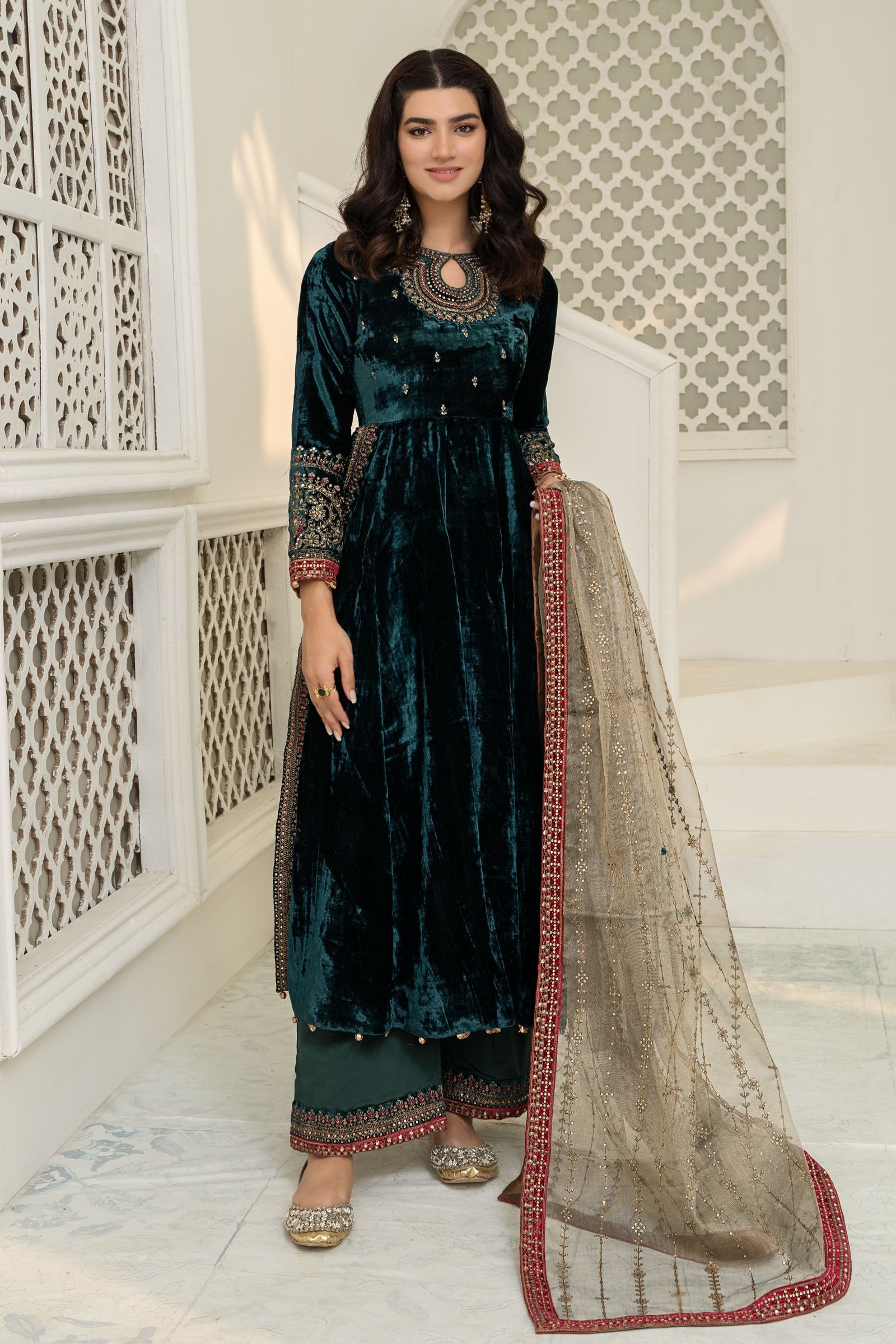 Maria B Suit Teal SF-W22-43 Evening Wear Formal Wear 2022 Sara Clothes Maria B Suit Teal SF-W22-43 Evening Wear Formal Wear 2022 Sara Clothes